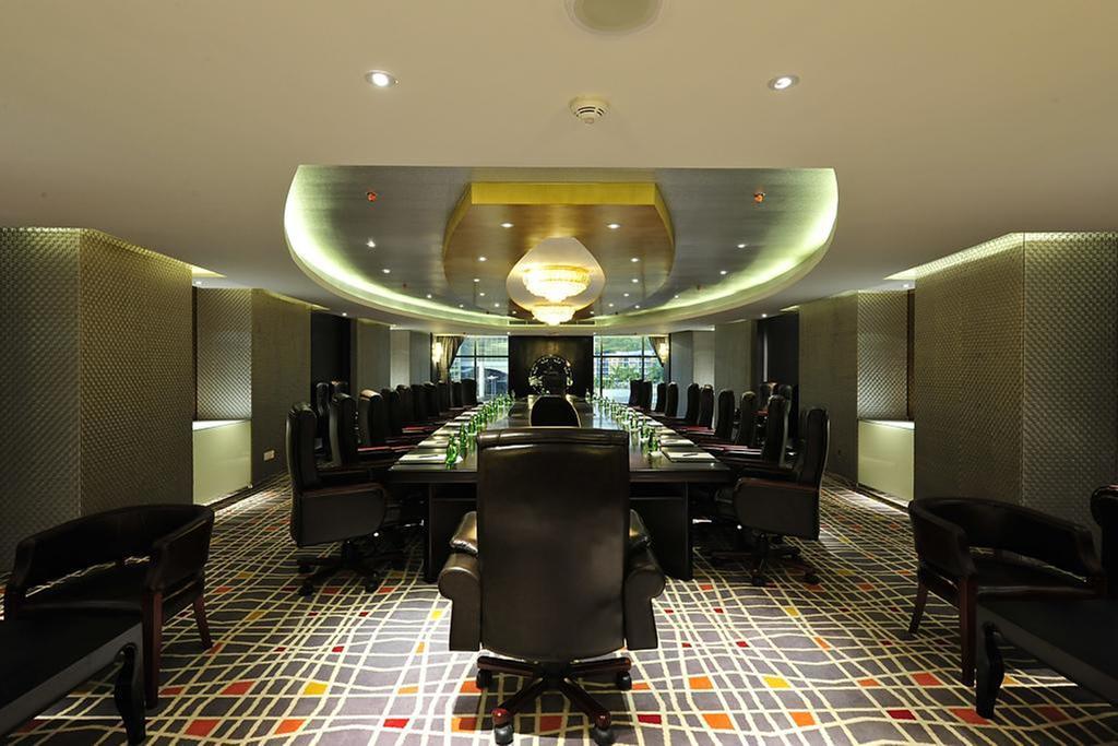 Ming Garden Hotel & Residences Kota Kinabalu Exterior foto
